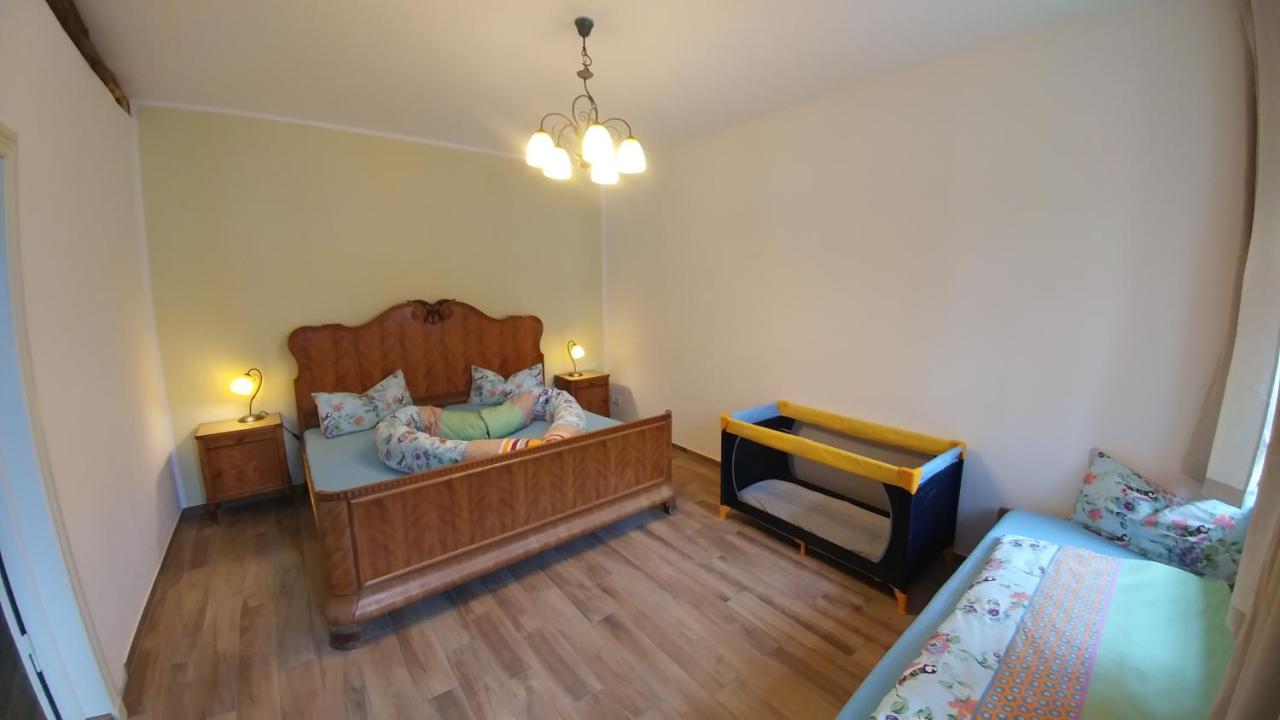 Mirabellenhof - Kleine Ferienwohnung Mit Altstadtblick Biesenthal Extérieur photo